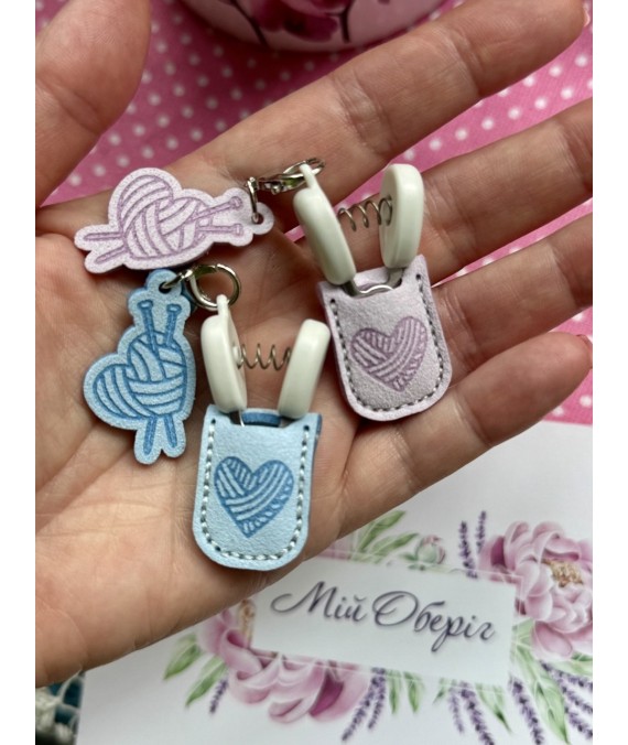 Mini Scissors in Case