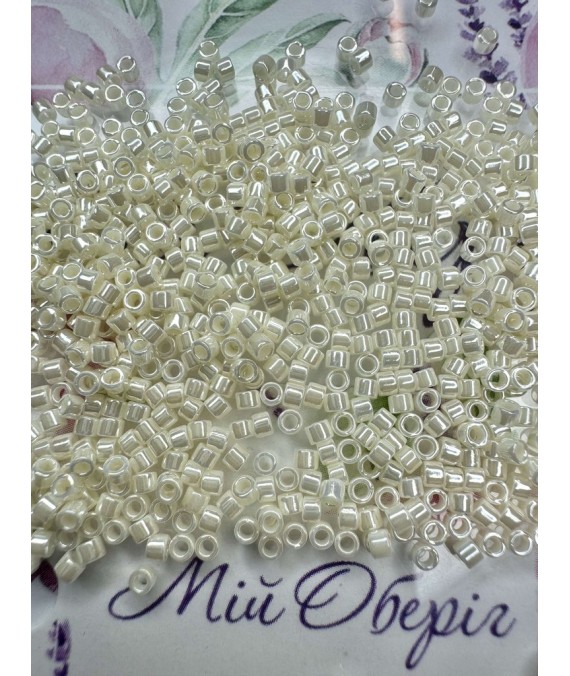 DB-1900 Miyuki Delica Beads 11/0
